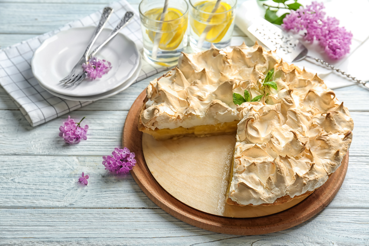 Torta de Limão com Merengue Fácil