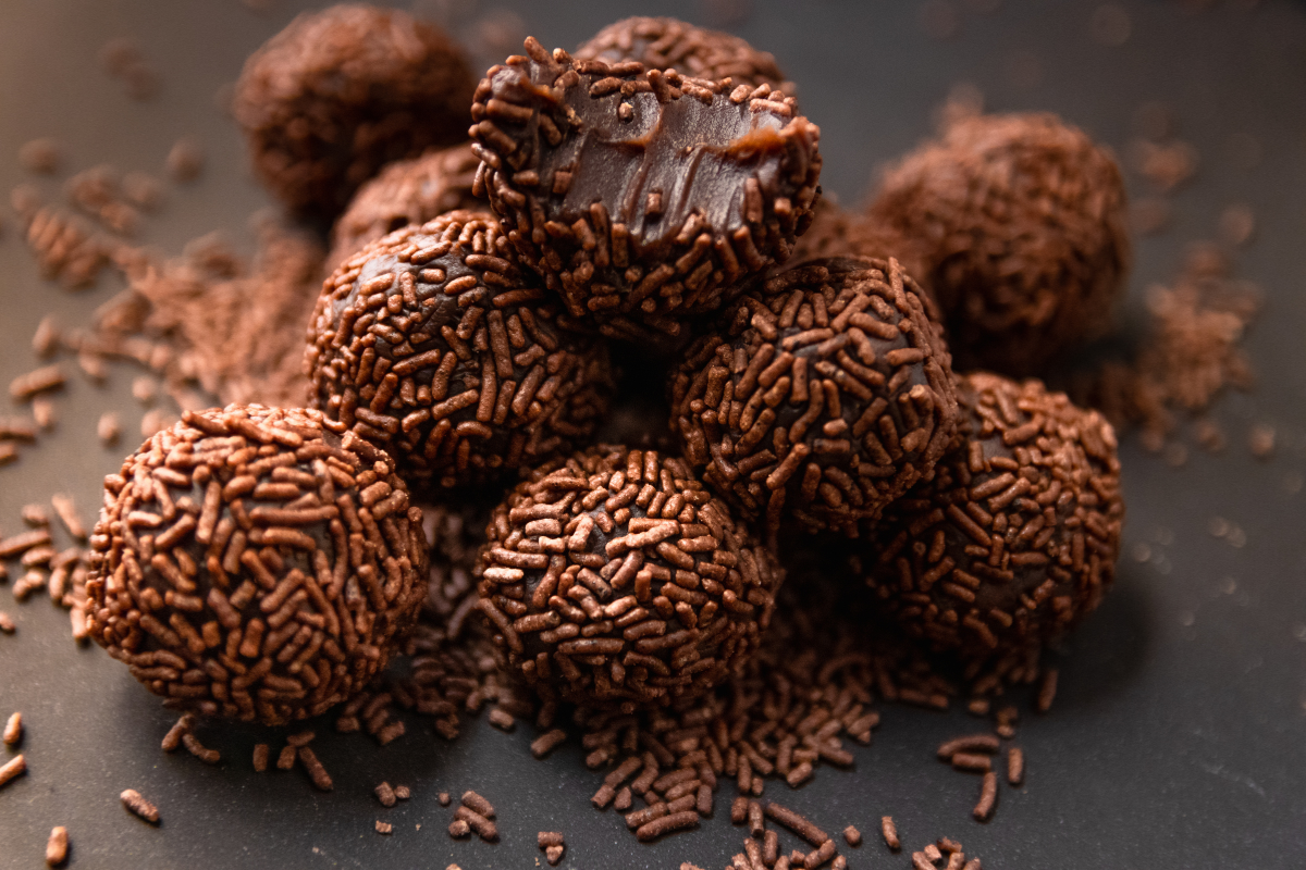 Brigadeiro de Chocolate Tradicional e Fácil